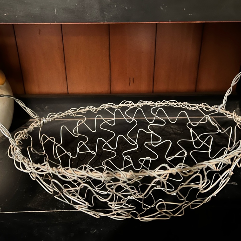 Wire basket - Picture 2 of 2